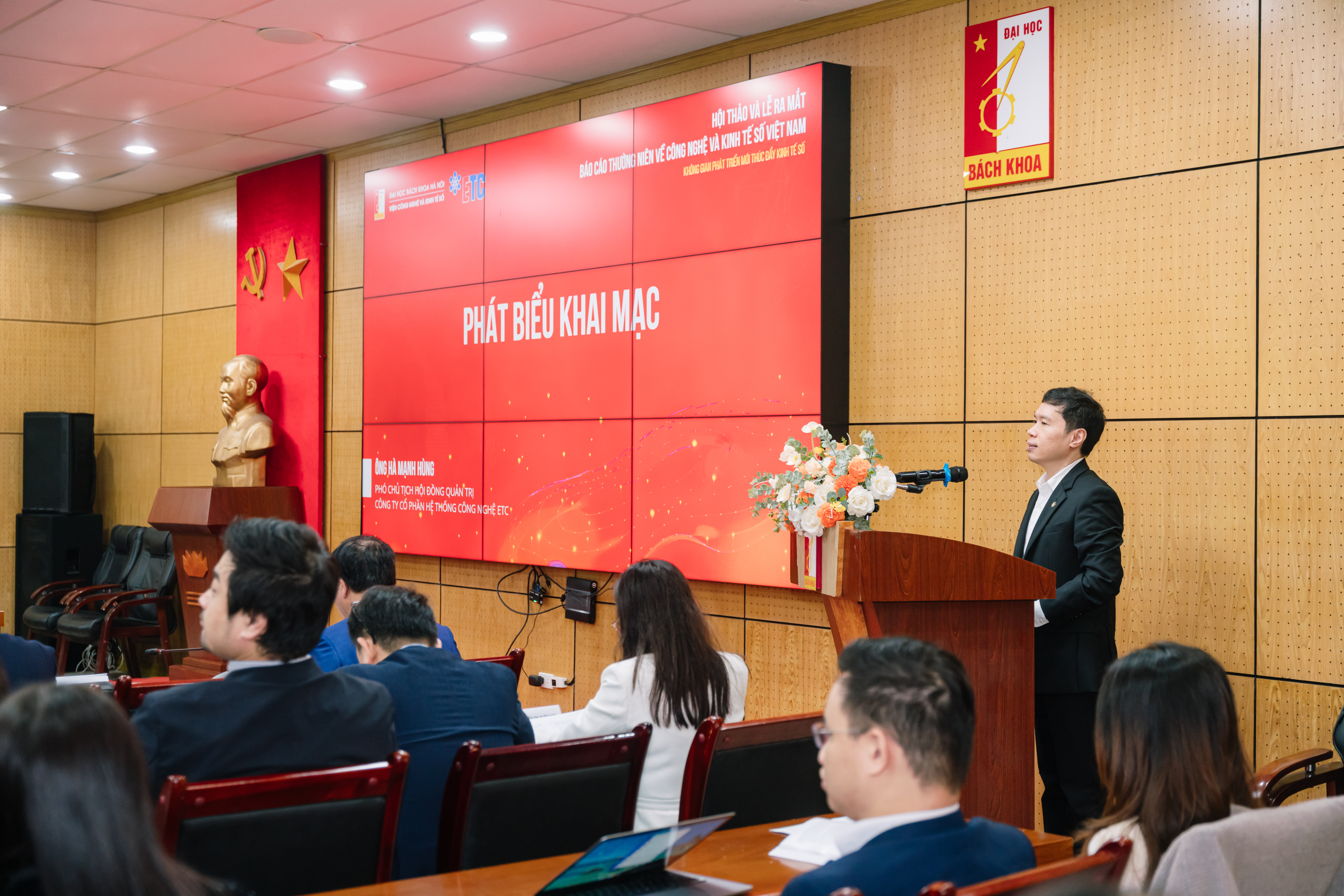 Ông Hà Mạnh Hùng - Phó Chủ tịch HĐQT Công ty Cổ phần Hệ thống Công nghệ ETC phát biểu