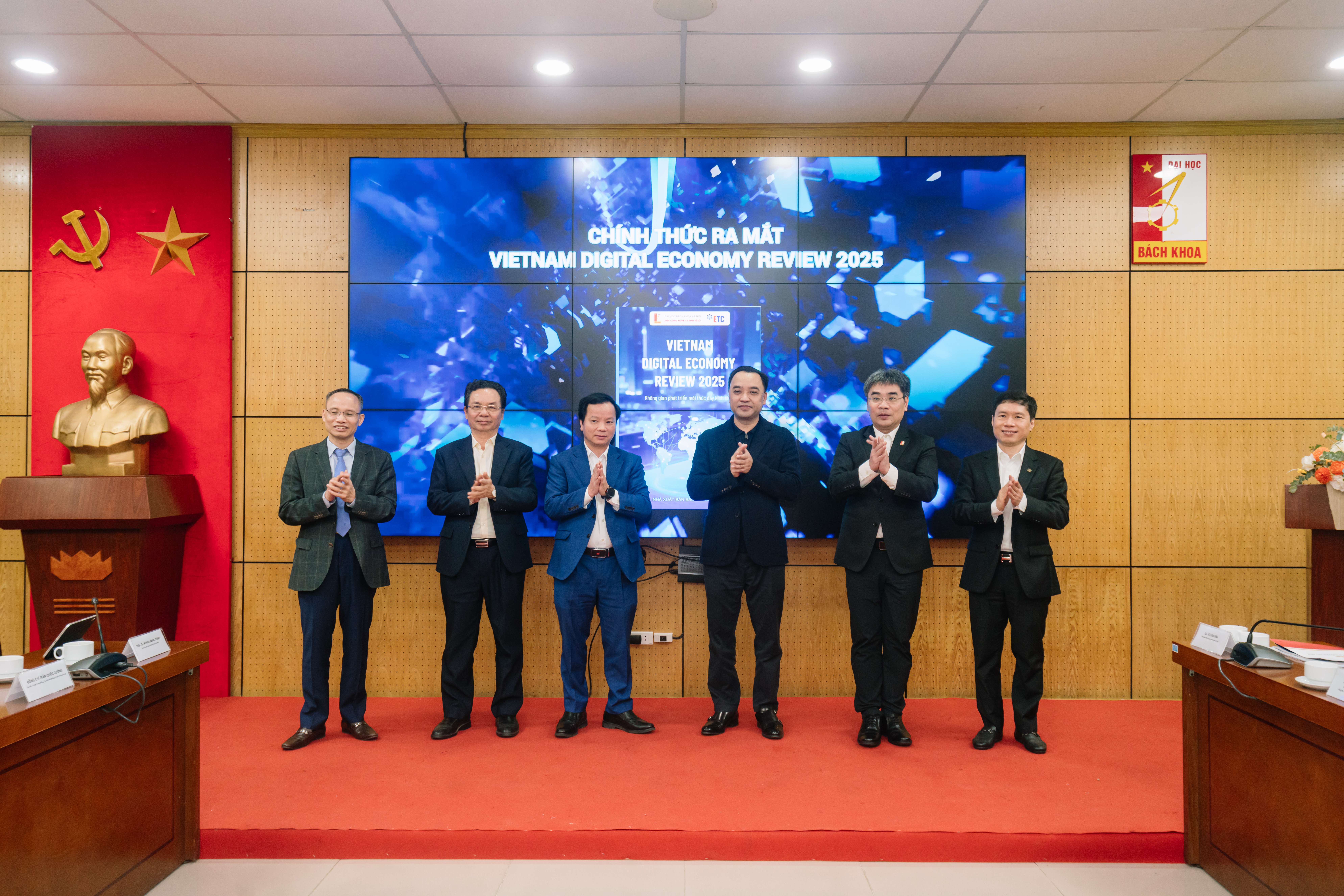 Lễ ra mắt Vietnam Digital Economy Review 2025